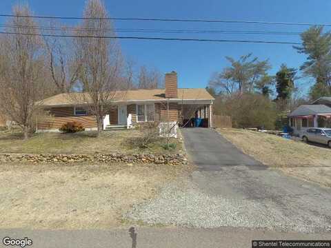 Robyn, ROANOKE, VA 24015