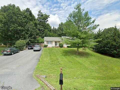 Round Hill, STUARTS DRAFT, VA 24477