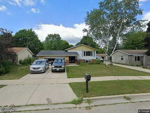 Wellington, WEST BEND, WI 53090