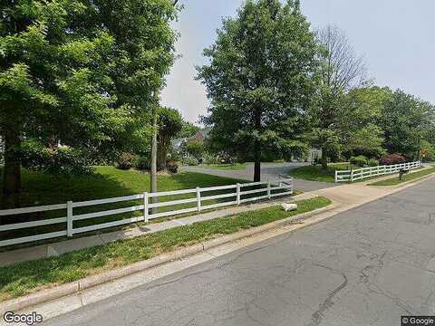 Alder Woods, FAIRFAX, VA 22033