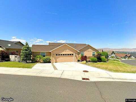 Heritage Hills, SELAH, WA 98942