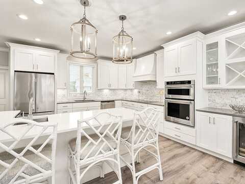 Gulf Beach, EASTPOINT, FL 32328