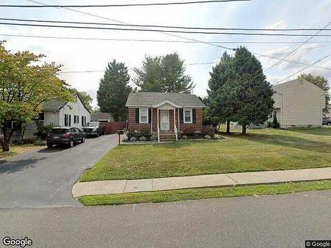 Wellington, ASTON, PA 19014