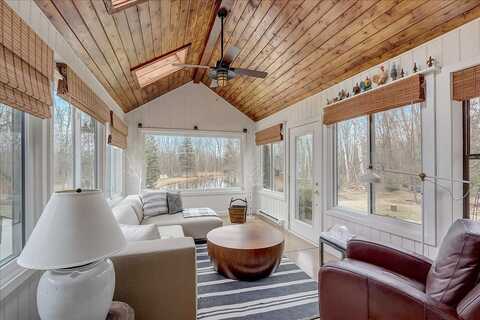 Sauk, GRAFTON, WI 53024