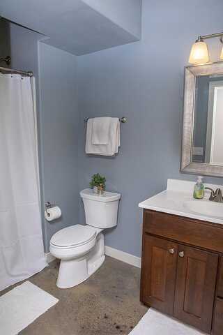 Tara, WAUNAKEE, WI 53597