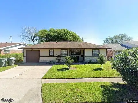 Pine, GALVESTON, TX 77551