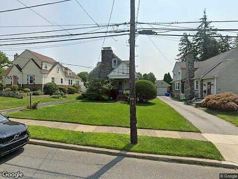 Hillcrest, HAVERTOWN, PA 19083