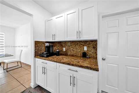 178Th, NORTH MIAMI BEACH, FL 33162