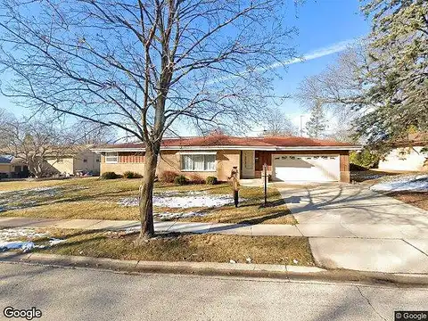 Roberts, GREENDALE, WI 53129