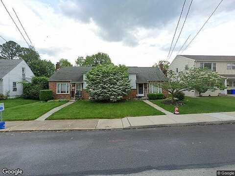 Gay, DALLASTOWN, PA 17313