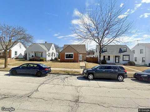 16Th, MILWAUKEE, WI 53221