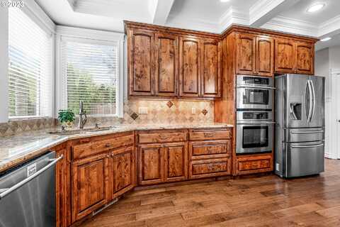 Winkel, WEST LINN, OR 97068