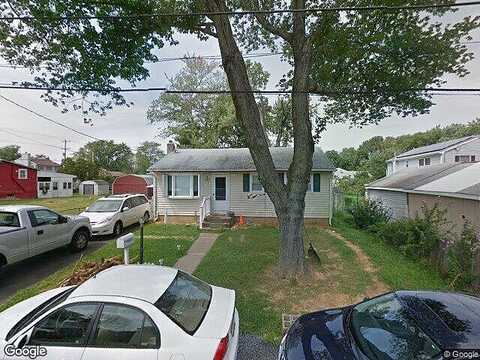 Oakley, BENSALEM, PA 19020