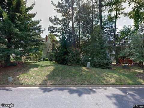 Coachouse, HENRICO, VA 23233