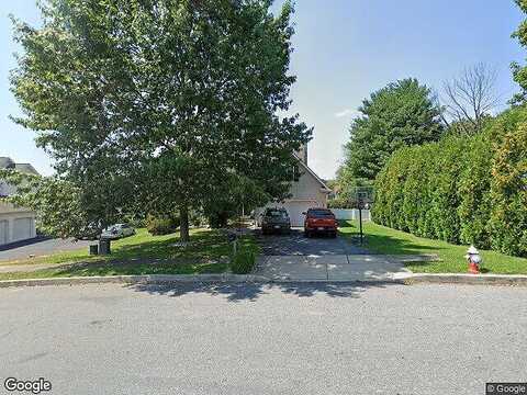 Oak, WIND GAP, PA 18091