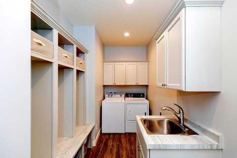 Hudson, HOLMEN, WI 54636