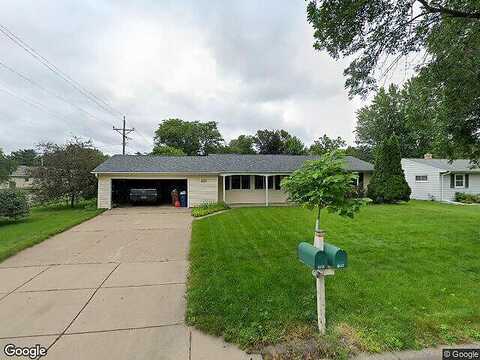 Pine, SAINT PAUL, MN 55110