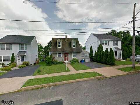 Ridge, BROOKHAVEN, PA 19015