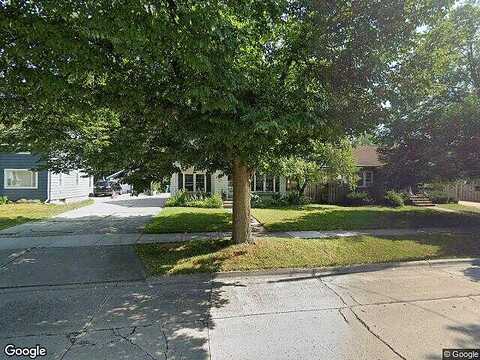 Emilie, GREEN BAY, WI 54301