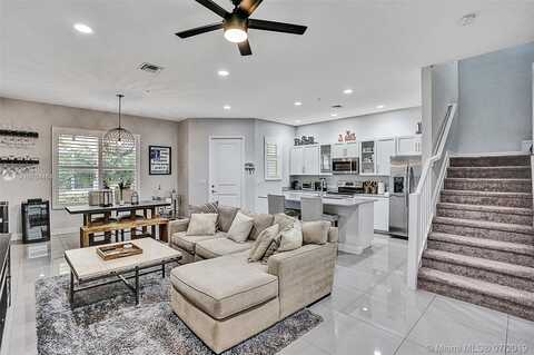 17Th, PEMBROKE PINES, FL 33028