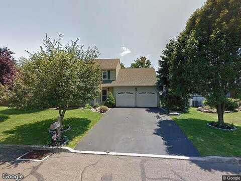 Apple Valley, LANGHORNE, PA 19047