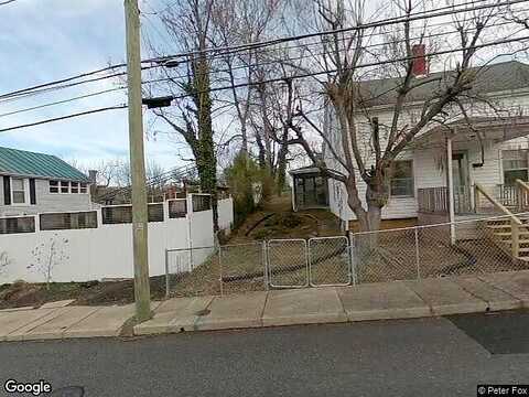 Hampton, STAUNTON, VA 24401