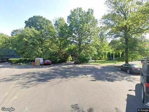 Old Oak Tree, LANSDALE, PA 19446