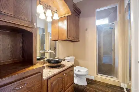 Tearose, MCALLEN, TX 78504