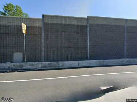 Dellway, VIENNA, VA 22180