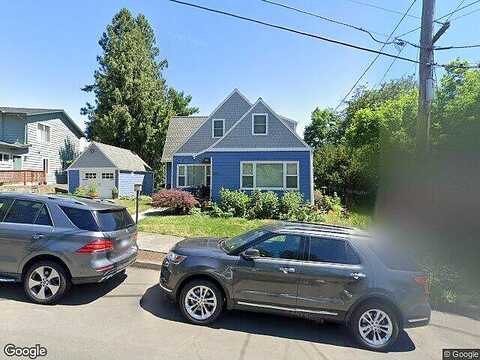 Pine, PORTLAND, OR 97215