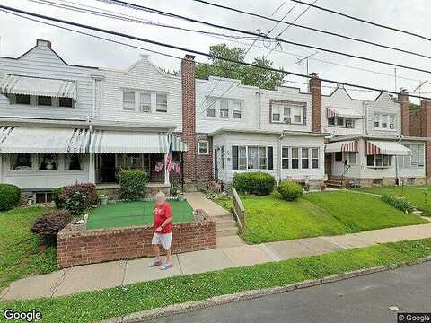 Roberta, DARBY, PA 19023