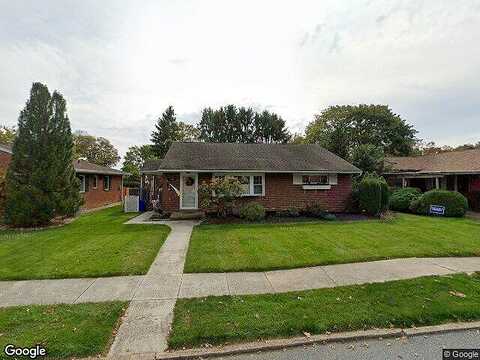 Country Club, CAMP HILL, PA 17011