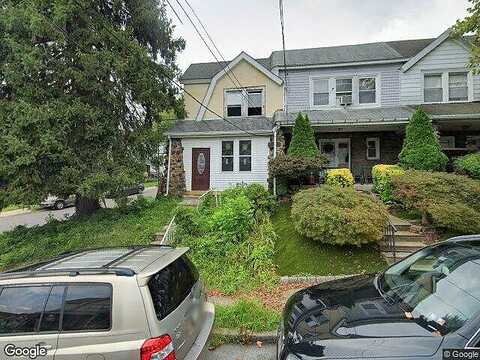 Oakley, UPPER DARBY, PA 19082