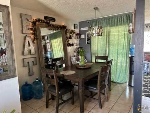 De Las Flores, CALEXICO, CA 92231