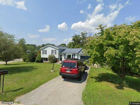 Arlene, HANOVER, PA 17331