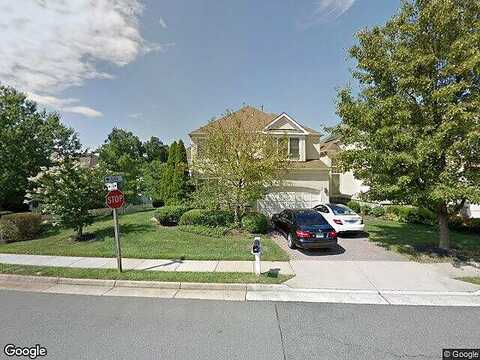 Strathaven, VIENNA, VA 22181