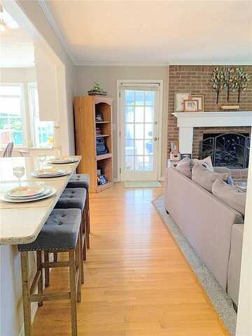 Janice, LILBURN, GA 30047
