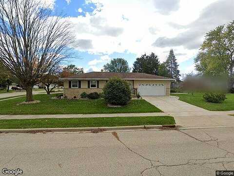 Locust, WEST BEND, WI 53095