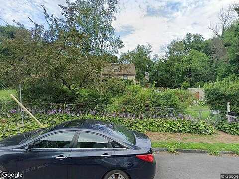 Woodlawn, PHILADELPHIA, PA 19144