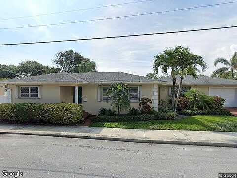 4Th, Lake Worth, FL 33460
