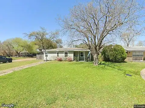 1St, TEXAS CITY, TX 77590