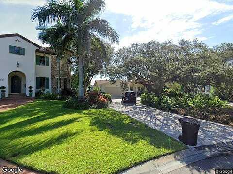 Maple, SAINT PETERSBURG, FL 33704