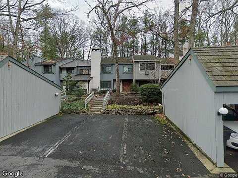Woodledge, STATE COLLEGE, PA 16803