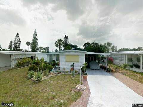 Pauline, BONITA SPRINGS, FL 34135