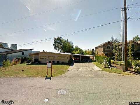 13Th, BELLEVUE, WA 98004