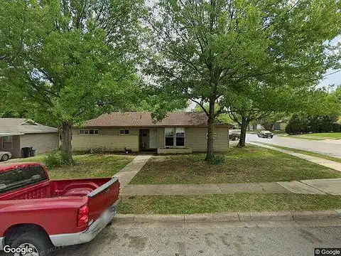 Stephanie, HALTOM CITY, TX 76117