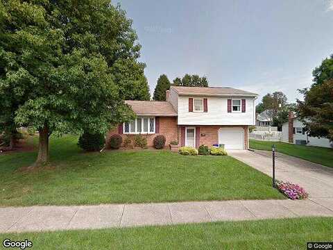 Pinewood, CAMP HILL, PA 17011