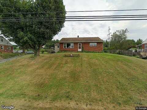 Carolyn, HARRISBURG, PA 17112