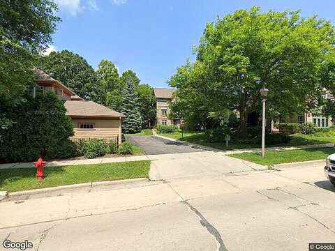 Edgewood, MILWAUKEE, WI 53211