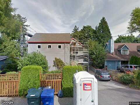 35Th, LAKE FOREST PARK, WA 98155